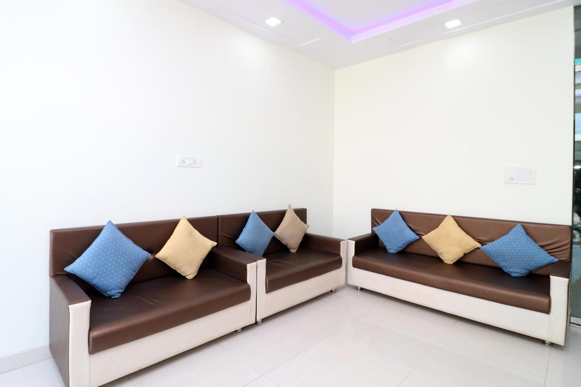 Oyo Hotel The Orient Tree Agra  Exterior photo